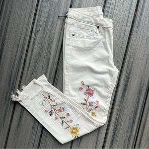 NWT MISS ME JEANS. Size 27